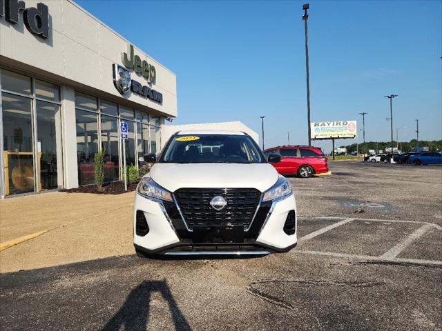 2023 Nissan Kicks S Xtronic CVT