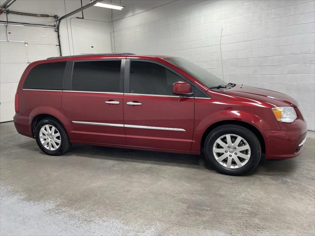 2015 Chrysler Town and Country Touring