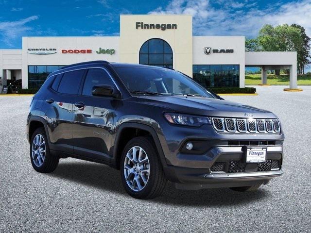 2024 Jeep Compass Latitude Lux FWD