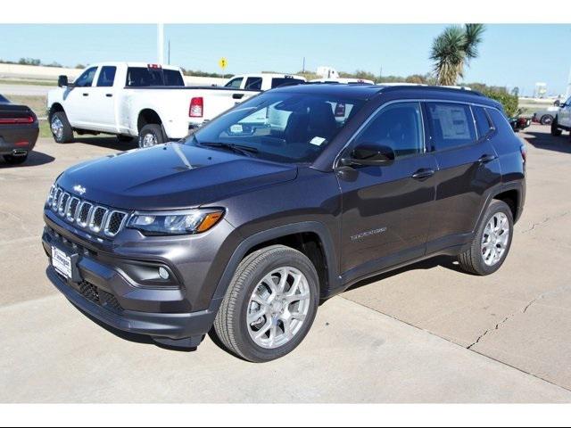 2024 Jeep Compass Latitude Lux FWD