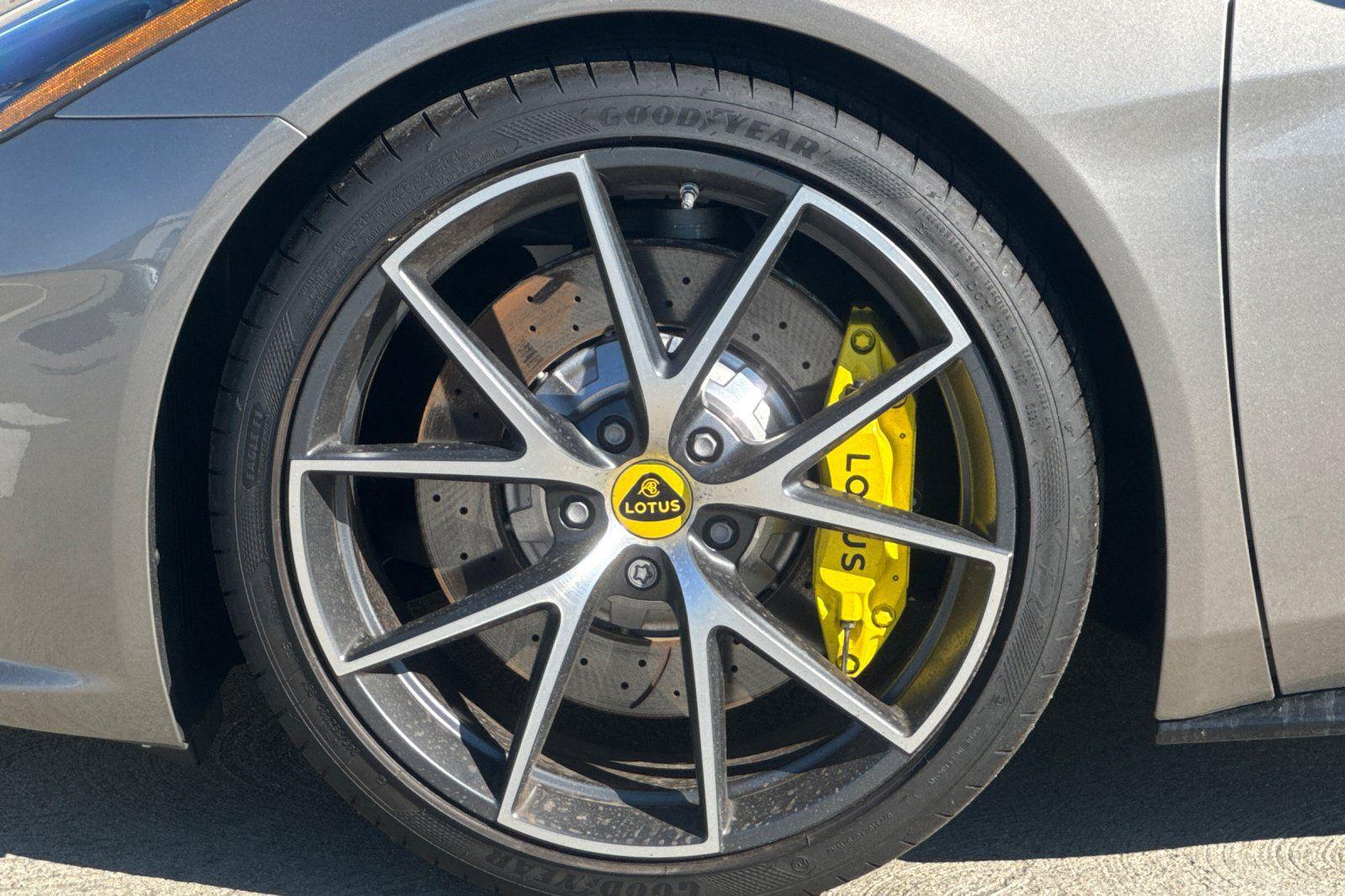 2024 Lotus Emira First Edition - Photo 24