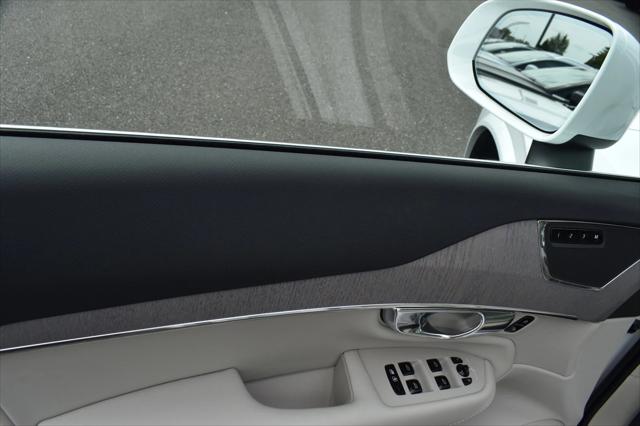 2025 Volvo XC90 Plus