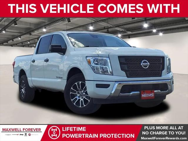 2022 Nissan TITAN Crew Cab SV 4x4