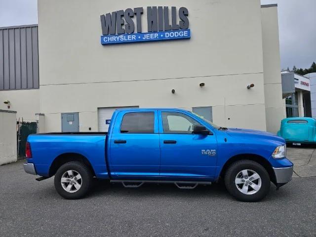 2022 RAM 1500 Classic Tradesman Crew Cab 4x4 57 Box