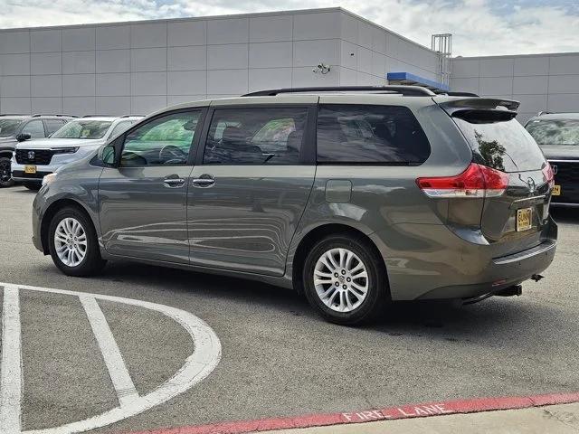 2011 Toyota Sienna XLE V6