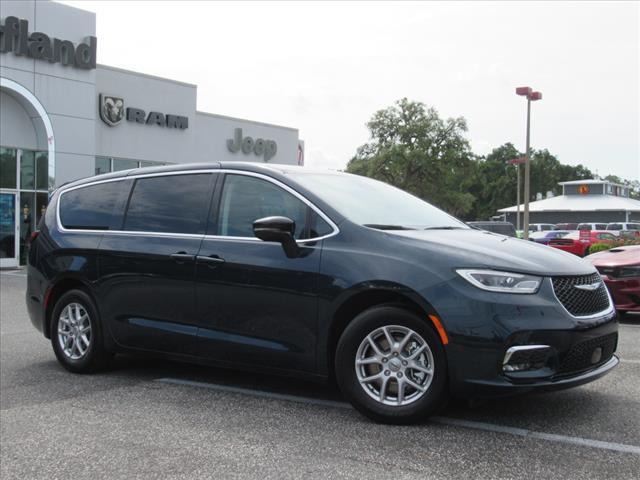 2024 Chrysler Pacifica PACIFICA TOURING L