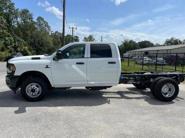 2024 RAM Ram 3500 Chassis Cab RAM 3500 TRADESMAN CREW CAB CHASSIS 4X4 60 CA