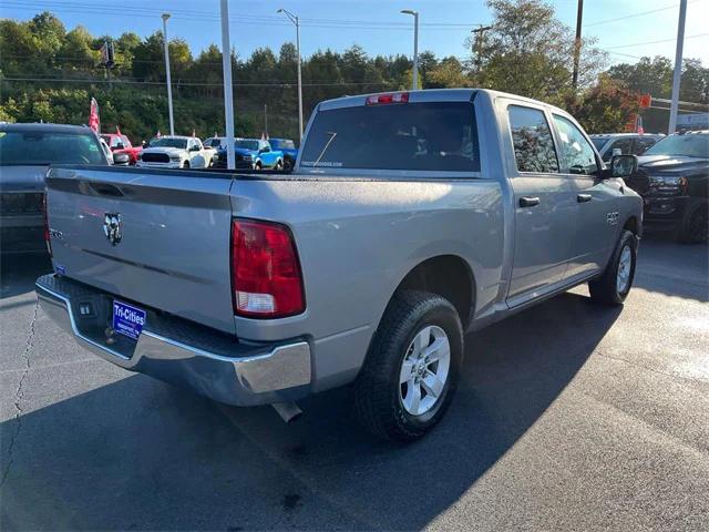 2022 RAM 1500 Classic SLT Crew Cab 4x4 57 Box