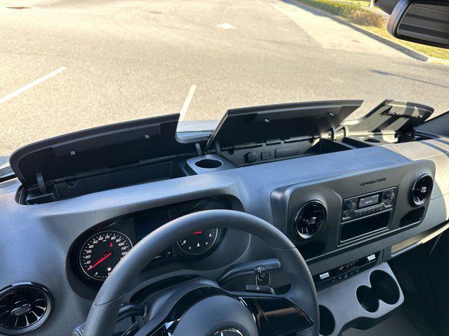 2025 Mercedes-Benz Sprinter 2500 Standard Roof 4-Cyl Diesel