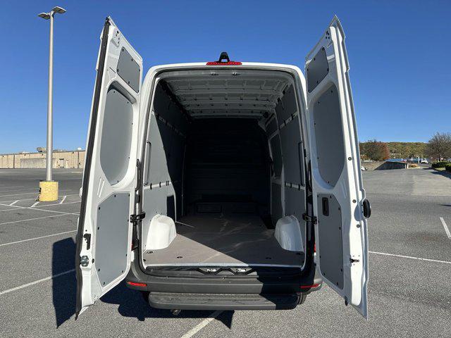 2025 Mercedes-Benz Sprinter 2500 Standard Roof 4-Cyl Diesel