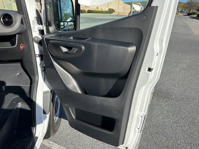 2025 Mercedes-Benz Sprinter 2500 Standard Roof 4-Cyl Diesel