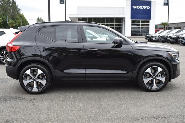 2025 Volvo XC40 Plus Dark Theme