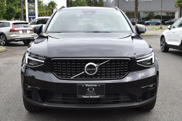 2025 Volvo XC40 Plus Dark Theme
