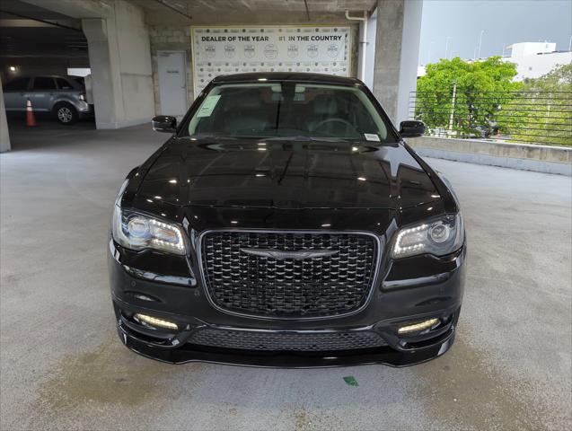 2022 Chrysler 300 Touring L