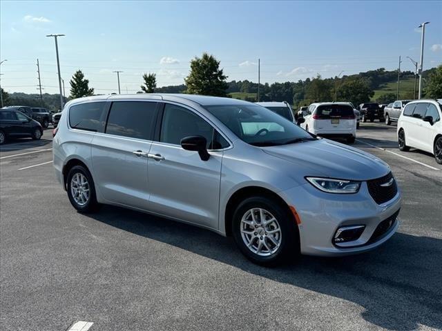 2024 Chrysler Pacifica PACIFICA TOURING L