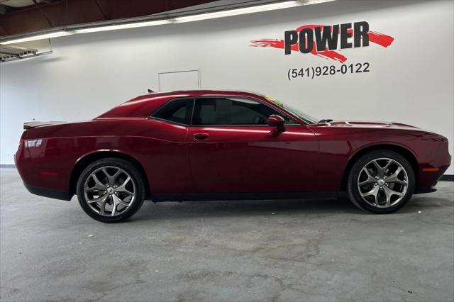 2017 Dodge Challenger SXT Plus