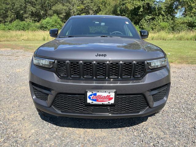 2023 Jeep Grand Cherokee Altitude 4x2