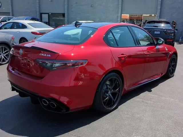 2024 Alfa Romeo Giulia Quadrifoglio