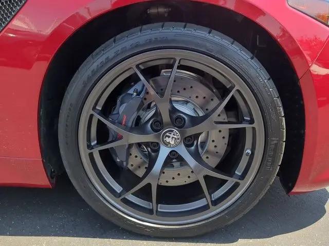 2024 Alfa Romeo Giulia Quadrifoglio