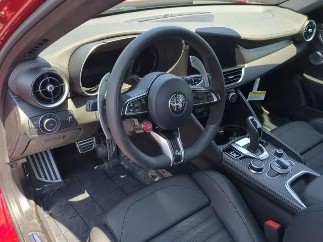 2024 Alfa Romeo Giulia Quadrifoglio