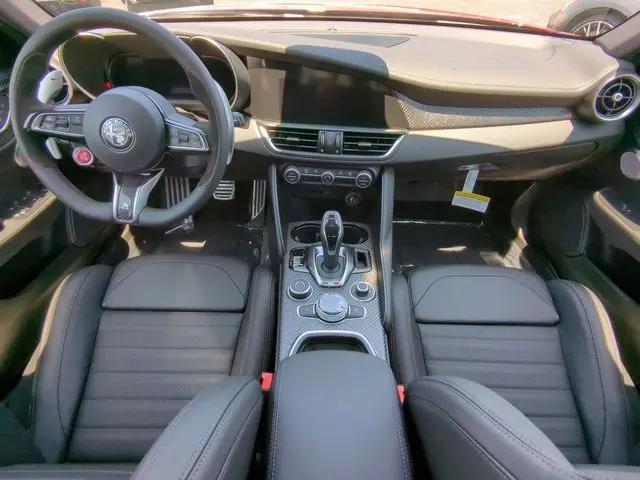 2024 Alfa Romeo Giulia Quadrifoglio