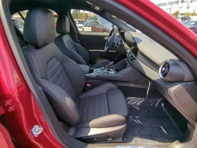 2024 Alfa Romeo Giulia Quadrifoglio