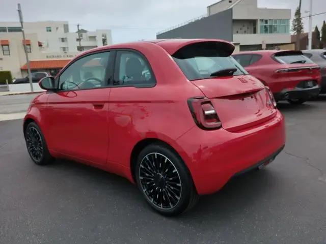 2024 Fiat 500e INSPI(RED) FWD