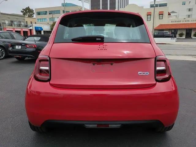 2024 Fiat 500e INSPI(RED) FWD