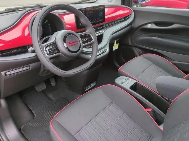 2024 Fiat 500e INSPI(RED) FWD