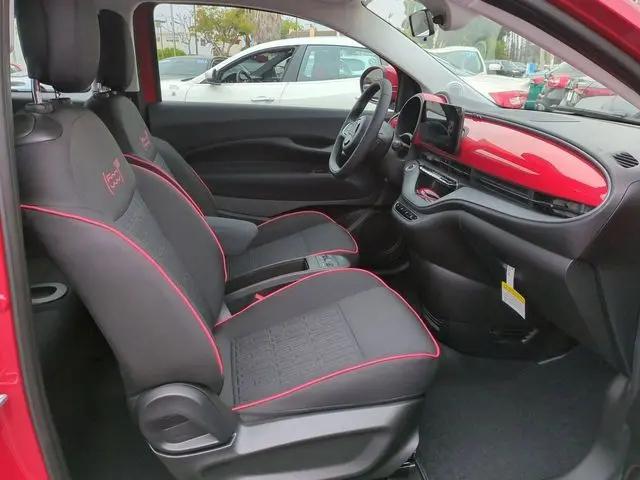 2024 Fiat 500e INSPI(RED) FWD