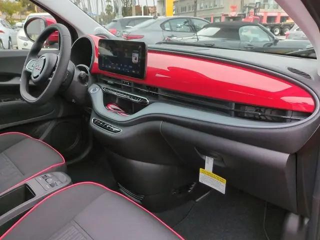 2024 Fiat 500e INSPI(RED) FWD
