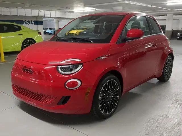 2024 Fiat 500e INSPI(RED) FWD