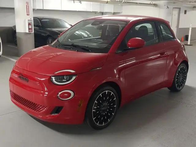 2024 Fiat 500e INSPI(RED) FWD