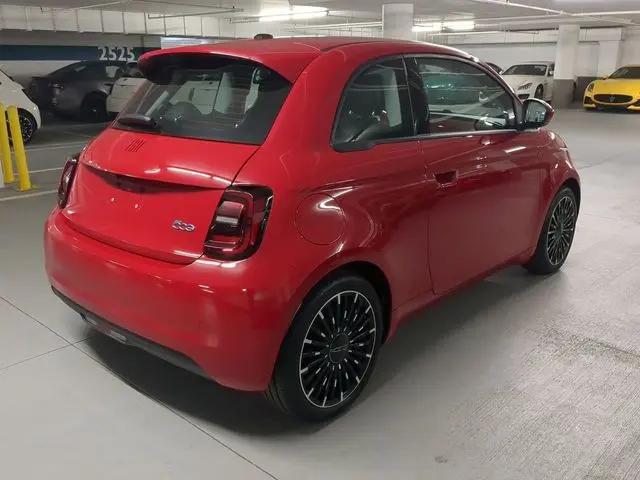 2024 Fiat 500e INSPI(RED) FWD
