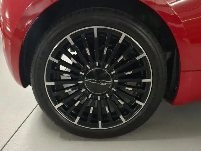 2024 Fiat 500e INSPI(RED) FWD
