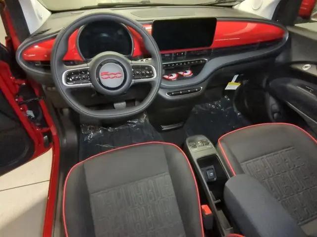2024 Fiat 500e INSPI(RED) FWD