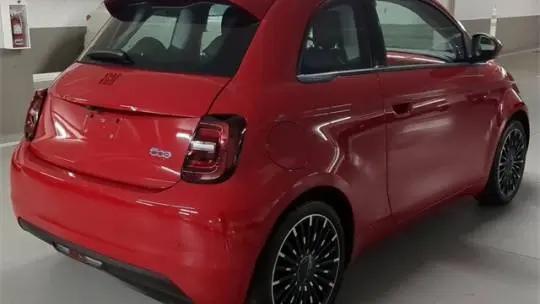 2024 Fiat 500e INSPI(RED) FWD