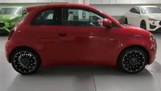 2024 Fiat 500e INSPI(RED) FWD