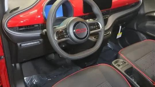 2024 Fiat 500e INSPI(RED) FWD