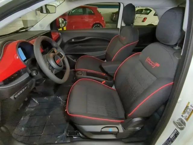 2024 Fiat 500e INSPI(RED) FWD