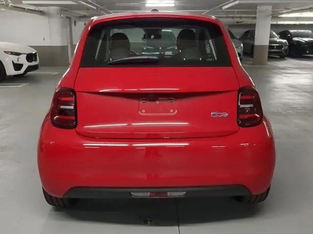 2024 Fiat 500e INSPI(RED) FWD