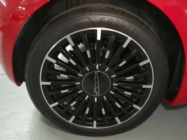 2024 Fiat 500e INSPI(RED) FWD