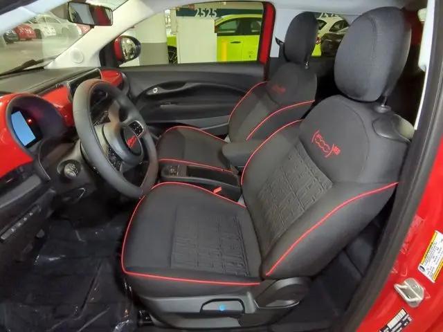 2024 Fiat 500e INSPI(RED) FWD