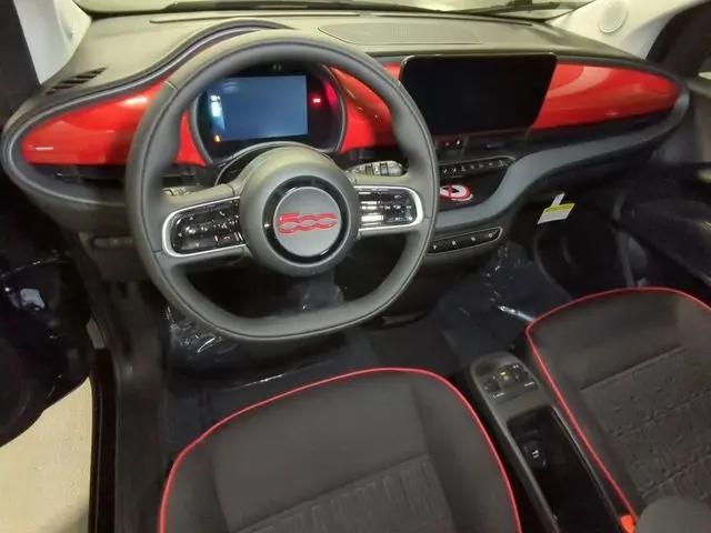 2024 Fiat 500e INSPI(RED) FWD