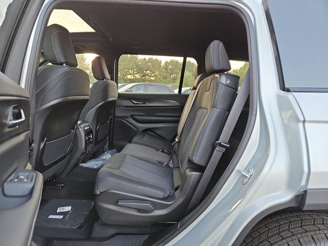 2024 Jeep Grand Cherokee L Laredo X 4x4