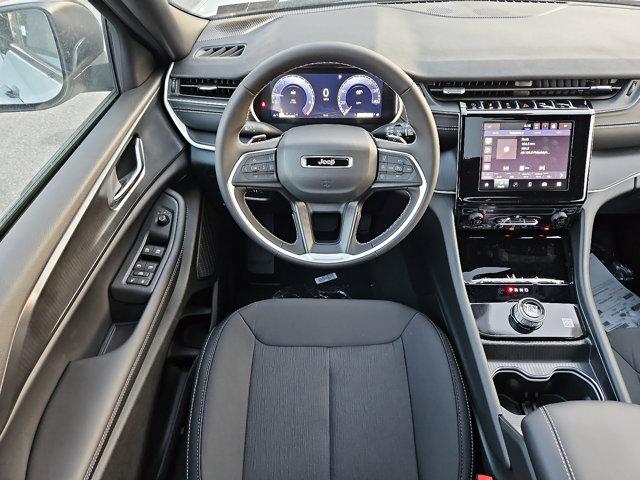 2024 Jeep Grand Cherokee L Laredo X 4x4