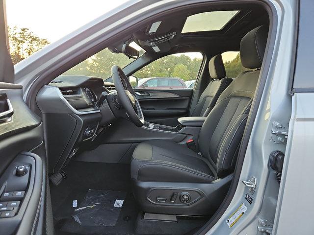 2024 Jeep Grand Cherokee L Laredo X 4x4