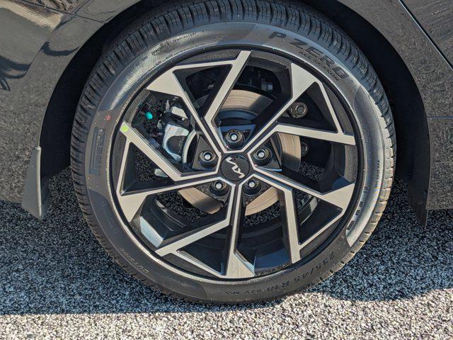 2025 Kia K5 EX