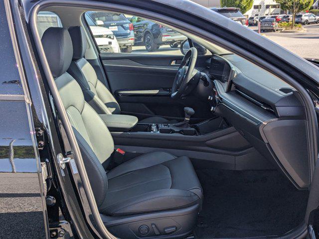 2025 Kia K5 EX