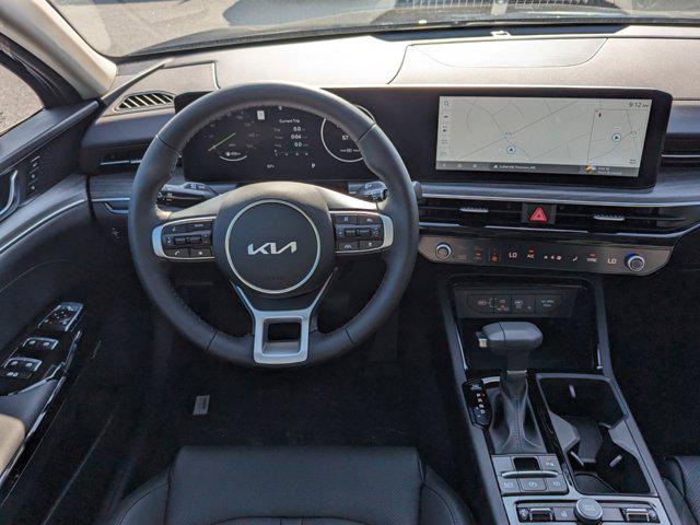 2025 Kia K5 EX